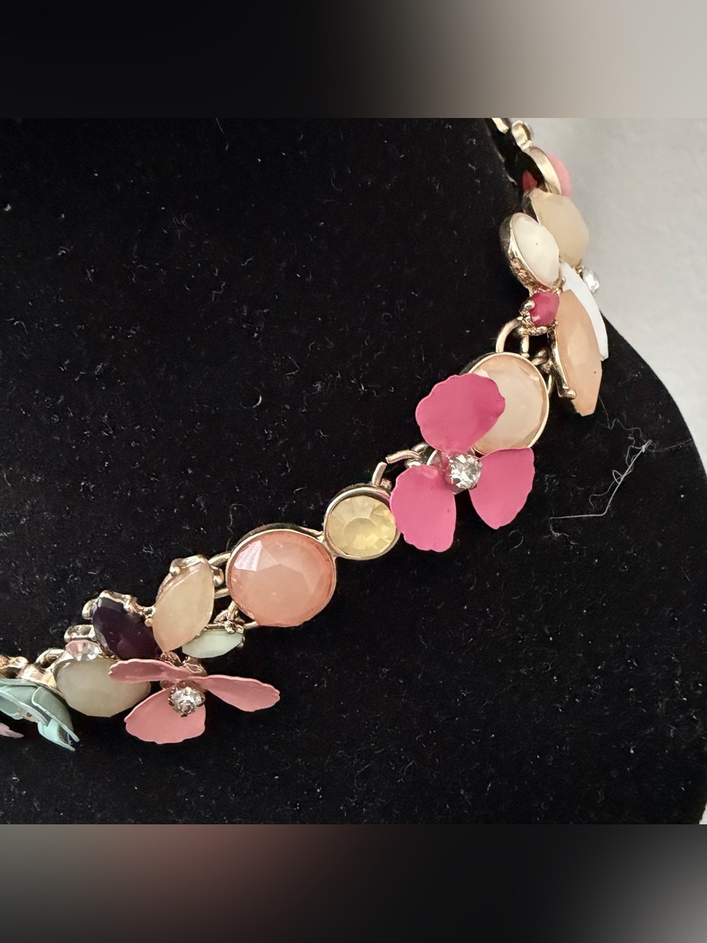 ๐บ Vibrant Multicolored Enameled Floral Statement Flower Necklace 17โ - Picture 7 of 9